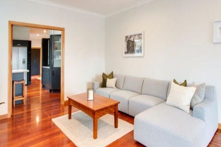 Photo of property in 215 Park Road North, Parkvale, Hastings, 4122