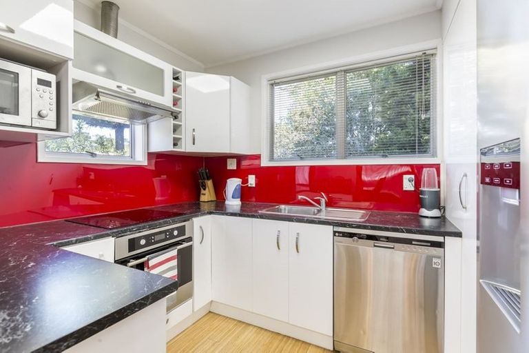 Photo of property in 28 Hobby Avenue, Birkdale, Auckland, 0626