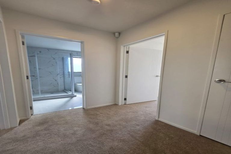 Photo of property in 37 Claude Road, Hillpark, Auckland, 2102