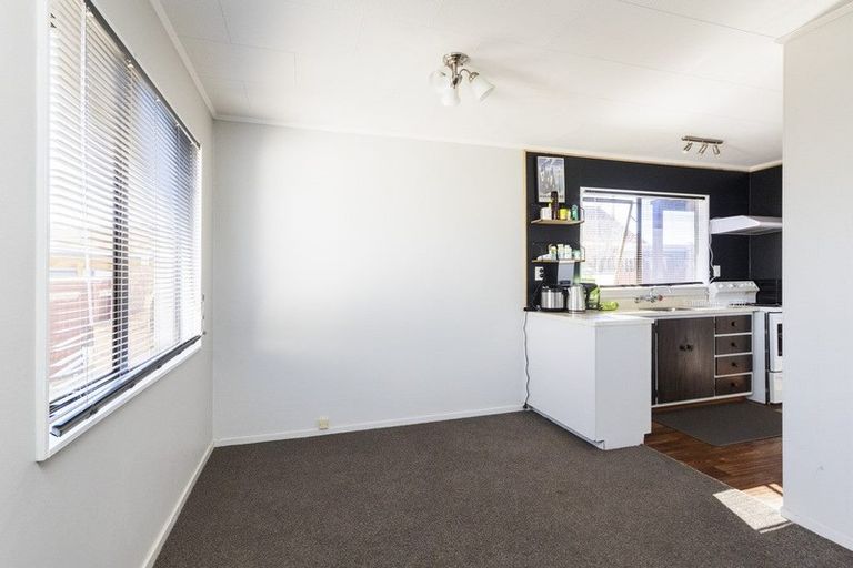 Photo of property in 31 Peter Hall Drive, Kelvin Grove, Palmerston North, 4414