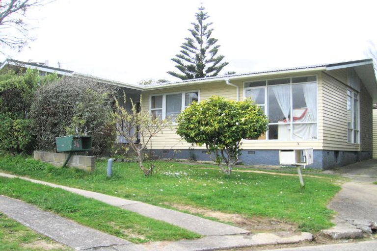 Photo of property in 34 Silverbirch Grove, Churton Park, Wellington, 6037