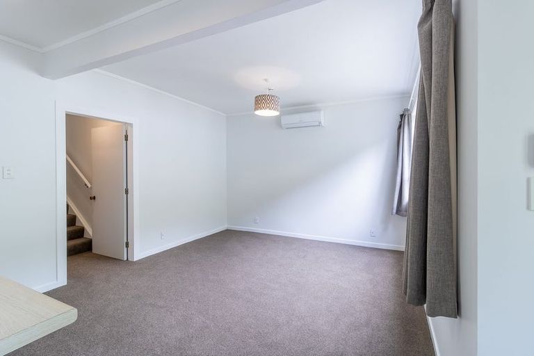 Photo of property in 32 Adams Terrace, Aro Valley, Wellington, 6021