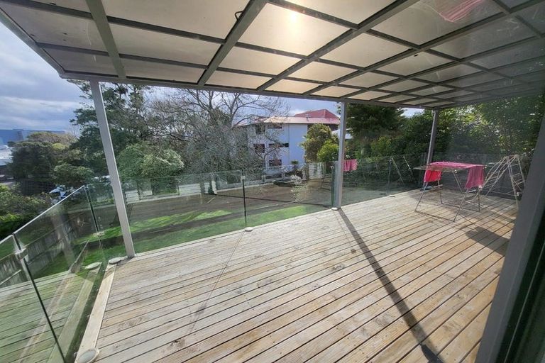 Photo of property in 11a Newington Road, Henderson, Auckland, 0612