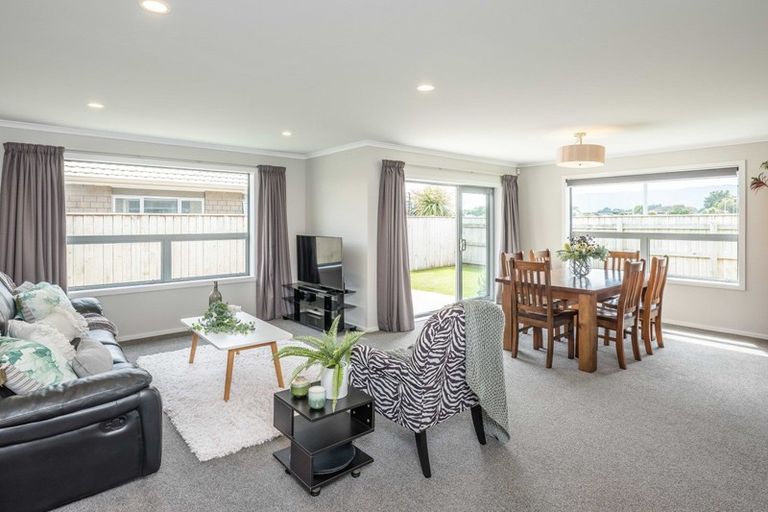Photo of property in 94 Mazengarb Road, Paraparaumu Beach, Paraparaumu, 5032
