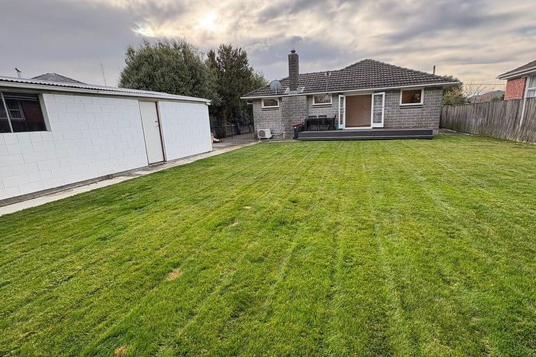 Photo of property in 80 Daniels Road, Redwood, Christchurch, 8051