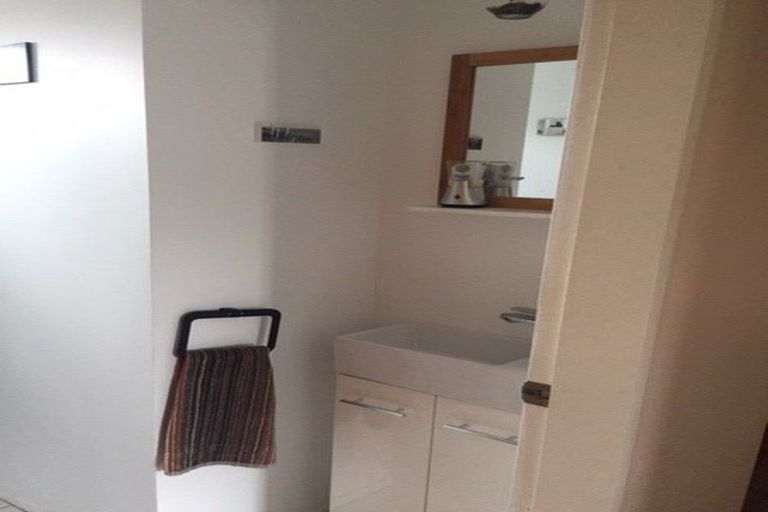 Photo of property in 42 Satara Crescent, Khandallah, Wellington, 6035