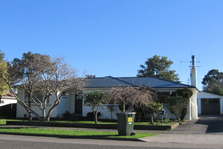 Photo of property in 31 Featherston Street, Takaro, Palmerston North, 4412