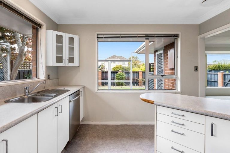 Photo of property in 63 Mansfield Avenue, St Albans, Christchurch, 8014