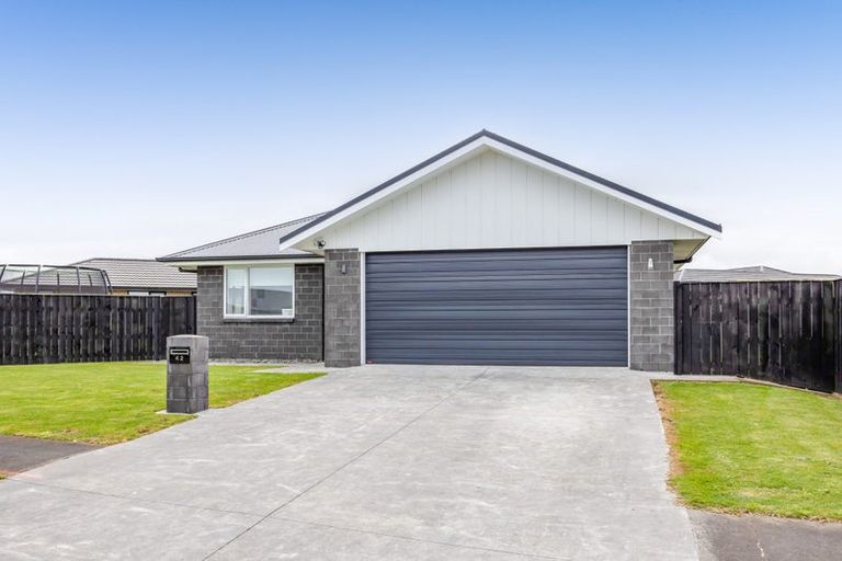 Photo of property in 42 County Drive, Hawera, 4610