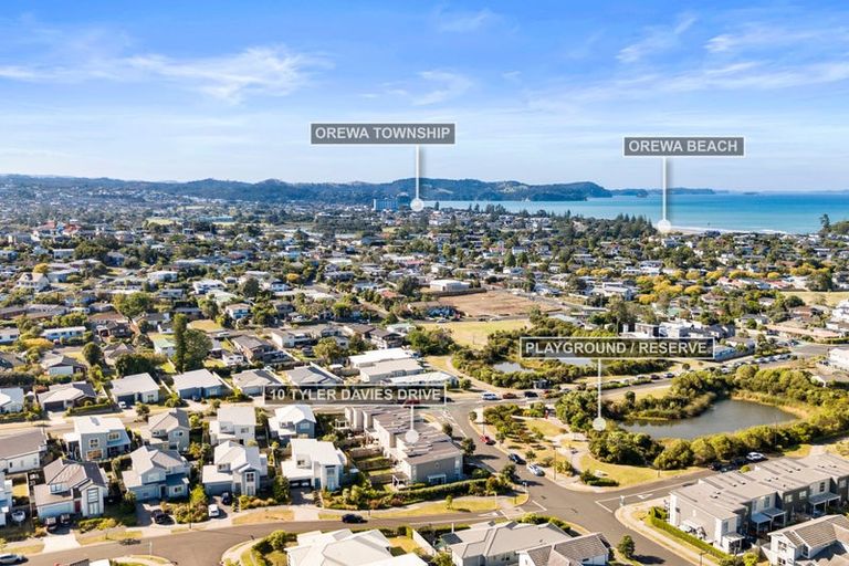 Photo of property in 10 Tyler Davies Drive, Red Beach, 0932