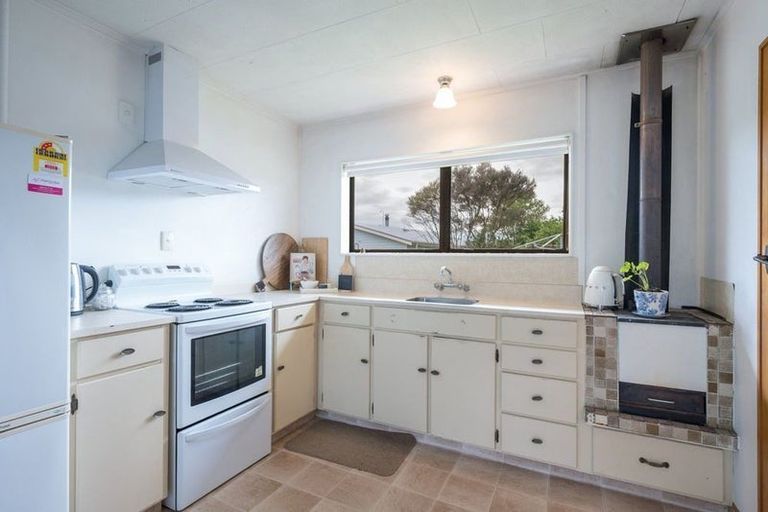 Photo of property in 7a Windlesham Place, Wakefield, 7025