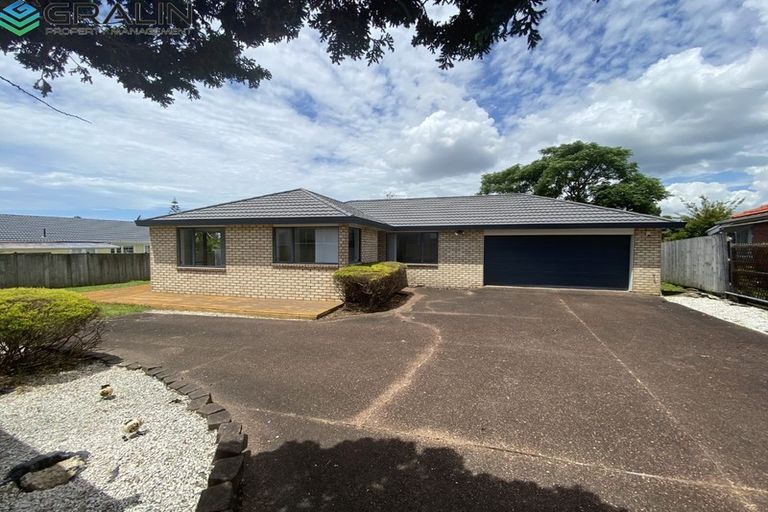 Photo of property in 63a Lynwood Road, New Lynn, Auckland, 0600