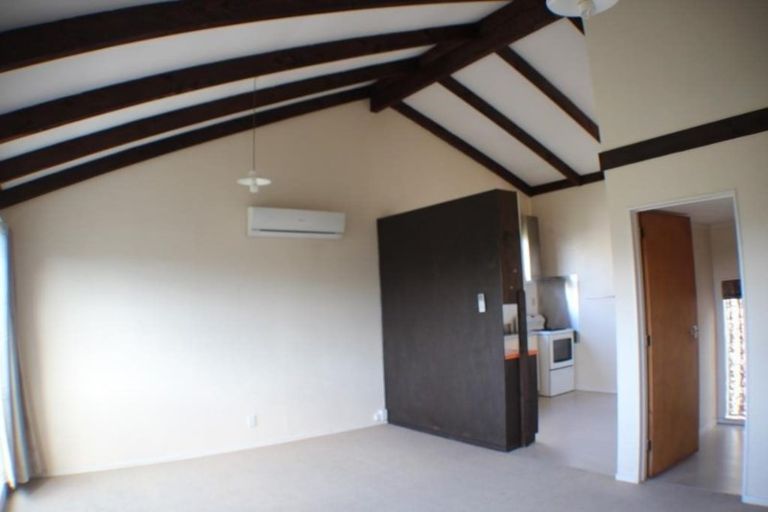 Photo of property in 3/4 Narbada Crescent, Khandallah, Wellington, 6035