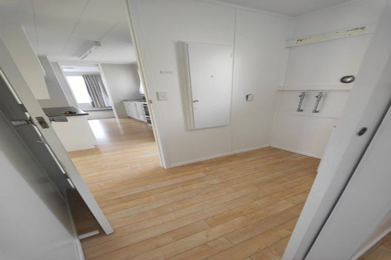 Photo of property in 74 Rosario Crescent, Red Beach, 0932