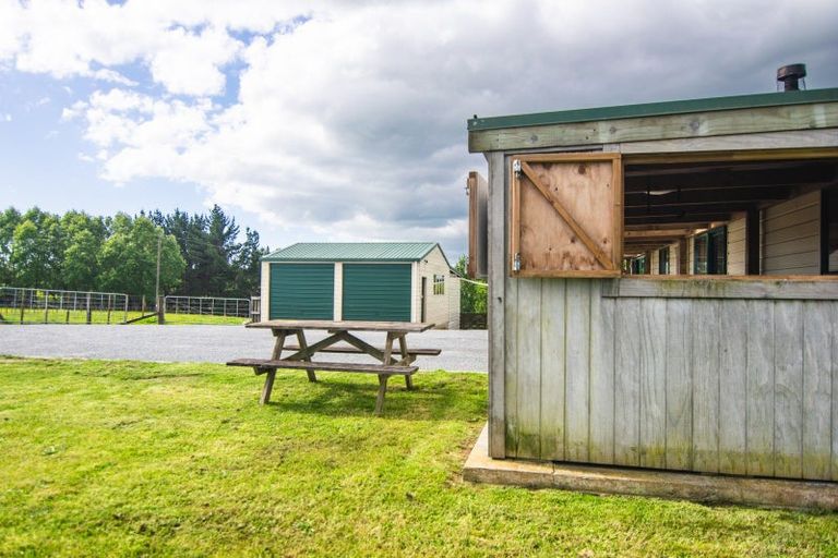 Photo of property in 293 Koputaroa Road, Koputaroa, Shannon, 5575