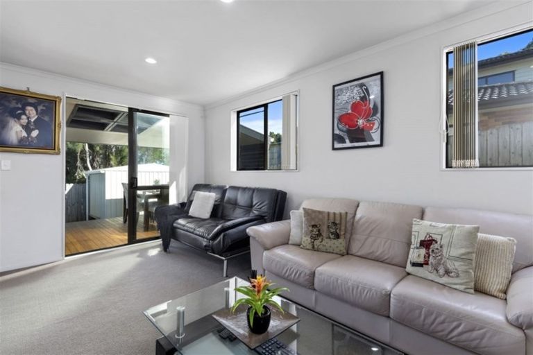 Photo of property in 53 Cityview Place, Massey, Auckland, 0614