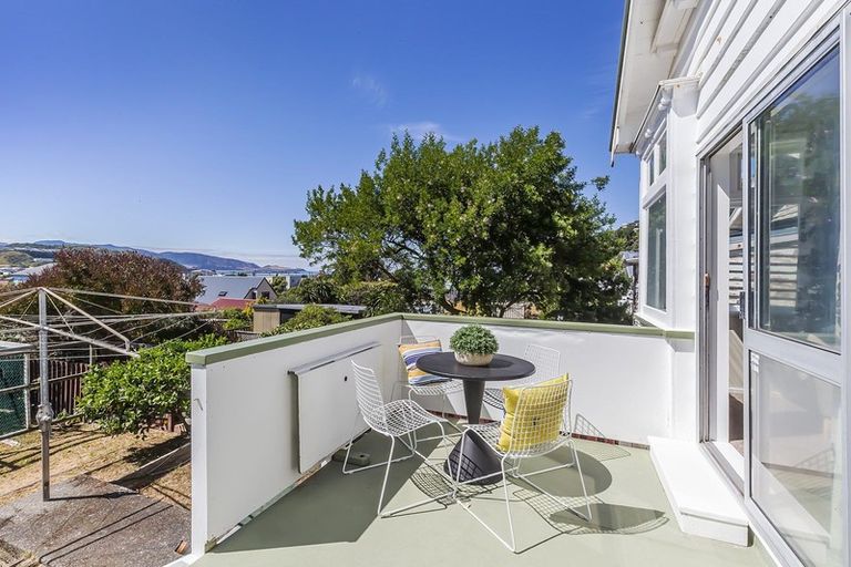 Photo of property in 167a Sutherland Road, Lyall Bay, Wellington, 6022