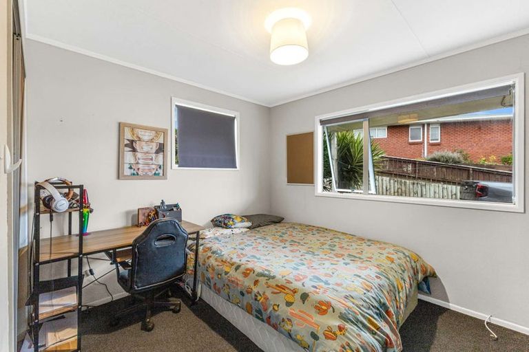 Photo of property in 42 Omata Road, Marfell, New Plymouth, 4310