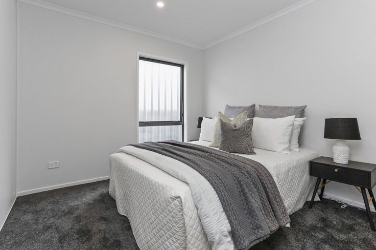 Photo of property in 27 Bristol Freighter Road, Hobsonville, 0616