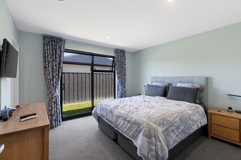 Photo of property in 34 Te Hurunui Drive, Pegasus, 7612