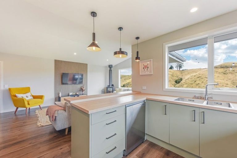 Photo of property in 40 Huntaway Close, Stoke, Nelson, 7011