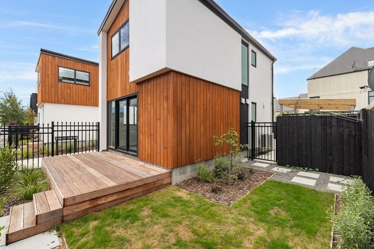 Photo of property in 10 Exeter Street, Lyttelton, 8082