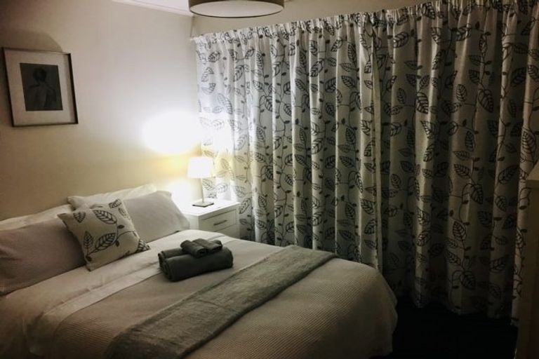 Photo of property in 32 Oswald Crescent, Paparangi, Wellington, 6037