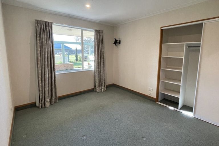 Photo of property in 77 Johnstone Street, Tinwald, Ashburton, 7774
