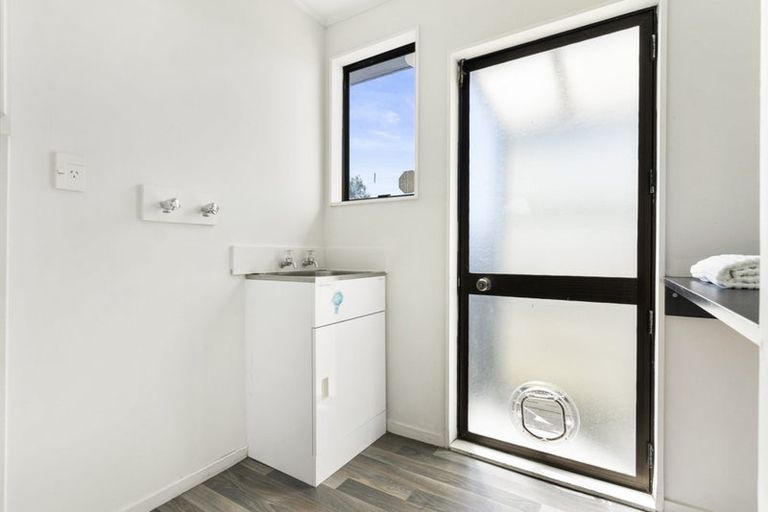 Photo of property in 206 Solar Road, Glen Eden, Auckland, 0602