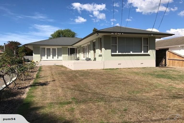 Photo of property in 18 Riverlaw Terrace, Saint Martins, Christchurch, 8022