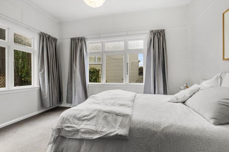 Photo of property in 16 Charlotte Avenue, Brooklyn, Wellington, 6021