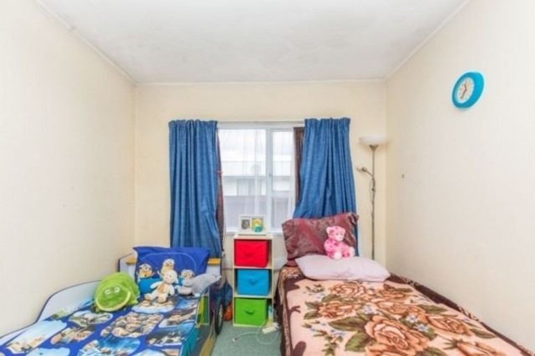 Photo of property in 2/50 Kenderdine Road, Papatoetoe, Auckland, 2025