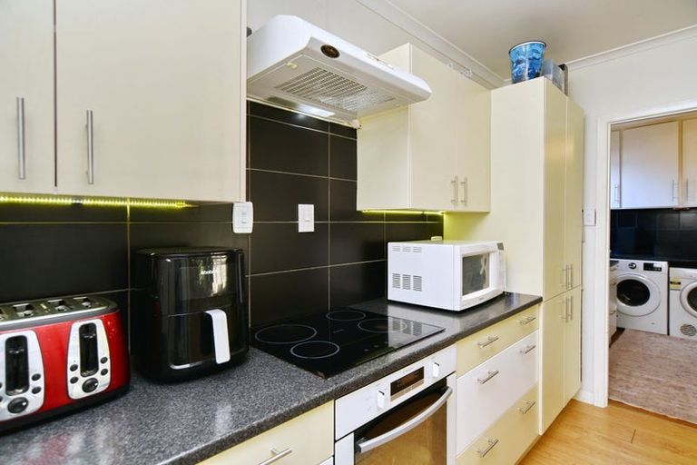 Photo of property in 214 Harewood Road, Bishopdale, Christchurch, 8053