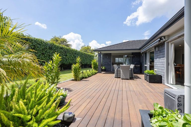 Photo of property in 9 Pohutukawa Parade, Riverhead, 0820