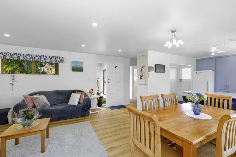 Photo of property in 10 Otira Grove, Kelson, Lower Hutt, 5010