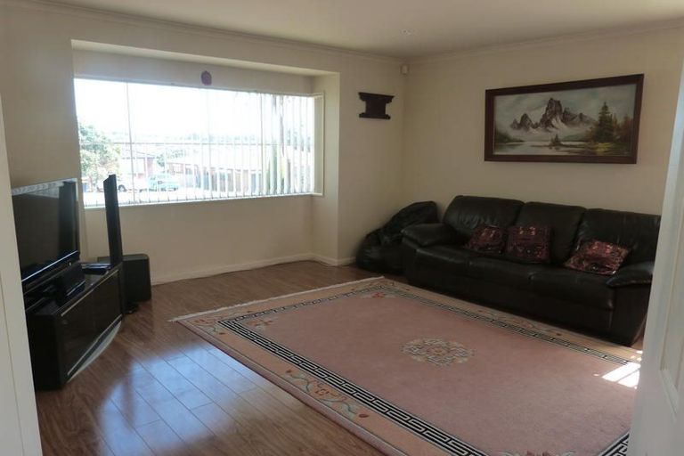 Photo of property in 10 Northridge Terrace, Massey, Auckland, 0614