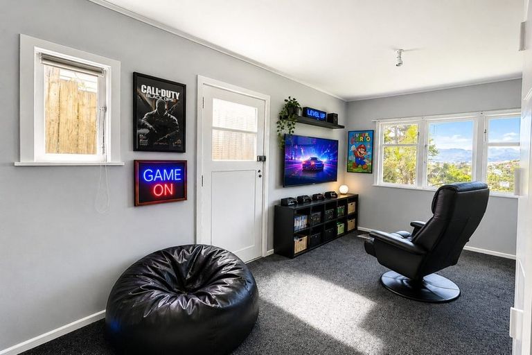 Photo of property in 135 Mitchell Street, Brooklyn, Wellington, 6021
