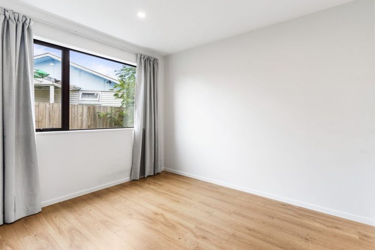 Photo of property in 39a Cutler Street, New Lynn, Auckland, 0600