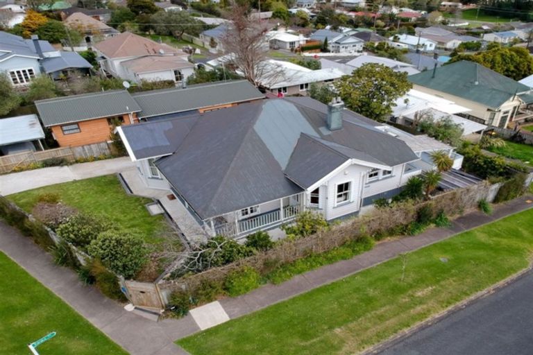 Photo of property in 51 Garfield Road, Helensville, 0800