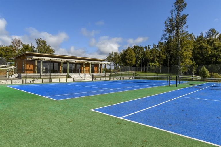 Photo of property in 11 Sarona Park Drive, Omanawa, Tauranga, 3171