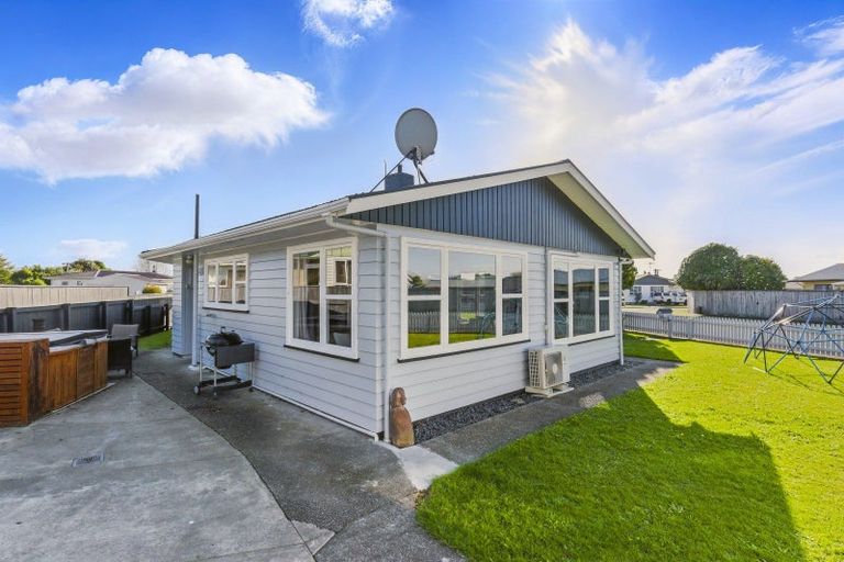 Photo of property in 2 Weld Street, Levin, 5510