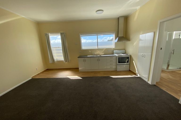 Photo of property in Rowena Hostel, 61 Ellice Street, Mount Victoria, Wellington, 6011