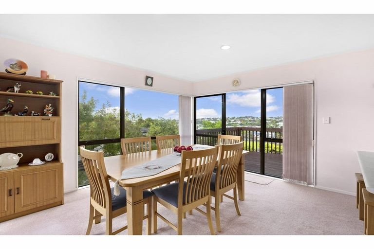 Photo of property in 2/37 Woodlands Crescent, Browns Bay, Auckland, 0630