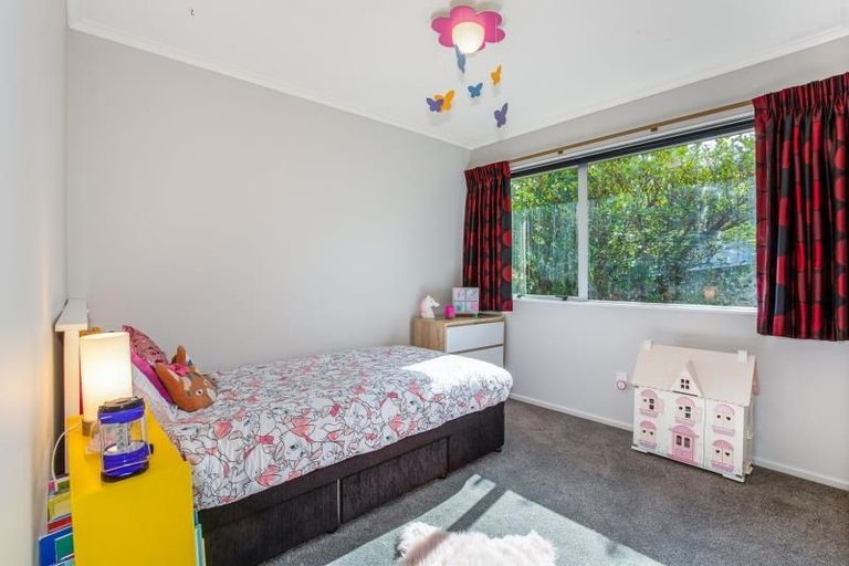 Photo of property in 60 Mercury Way, Whitby, Porirua, 5024
