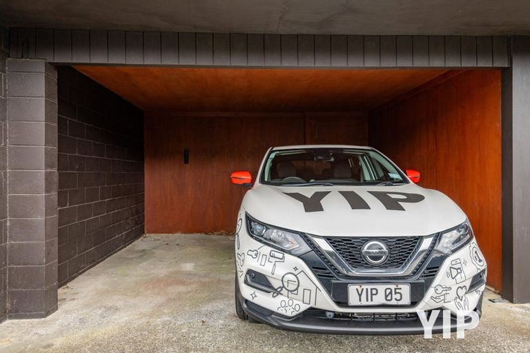 Photo of property in 137a Newlands Road, Newlands, Wellington, 6037