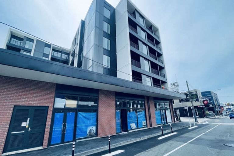 Photo of property in 72 Adelaide Road, Mount Cook, Wellington, 6021