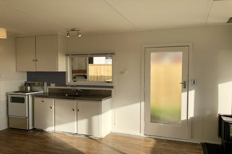 Photo of property in 24 Tahurangi Place, Spotswood, New Plymouth, 4310