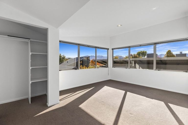 Photo of property in 16 Allenby Place, Wanaka, 9305