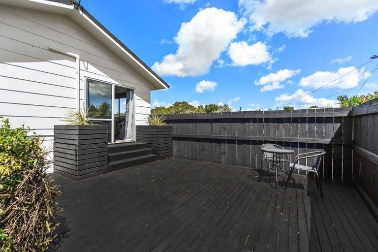 Photo of property in 1/46 Chippendale Crescent, Birkdale, Auckland, 0626