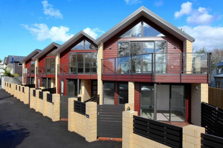 Photo of property in 4/105 Seddon Road, Frankton, Hamilton, 3204
